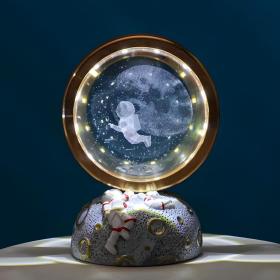 Lampe Astronaute 3D Cristal – مصباح كروي ثلاثي الأبعاد للفضائي